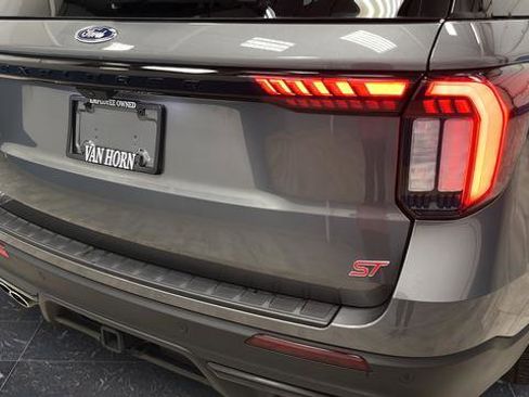 Used 2025 Ford Explorer ST w/ Sun And Sound Package AWD/4WD image 45