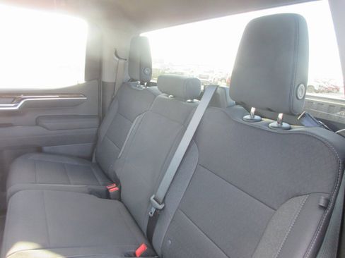 New 2026 GMC Sierra 1500 SLE w/ Max Trailering Package image 14