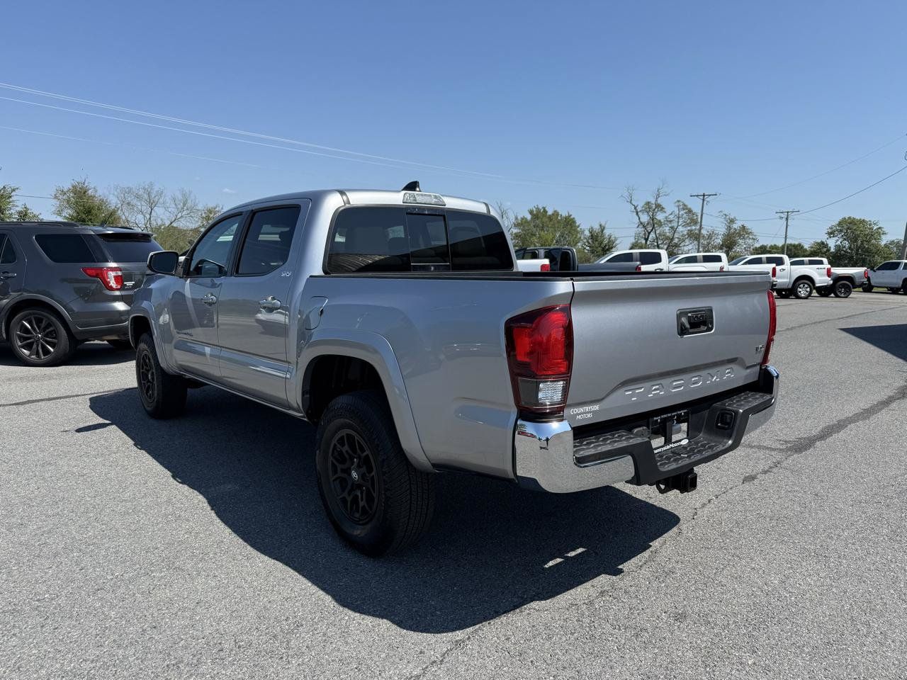 Used 2020 Toyota Tacoma SR5 RWD image 4