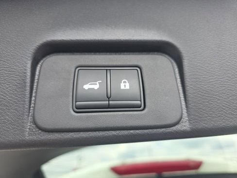Certified 2023 Nissan Rogue SV w/ SV Premium B Package AWD/4WD image 20