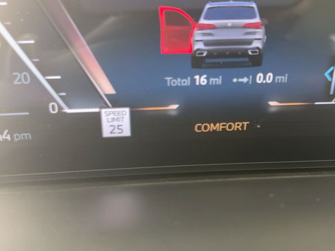 New 2026 BMW X5 xDrive40i w/ M Sport Package image 18