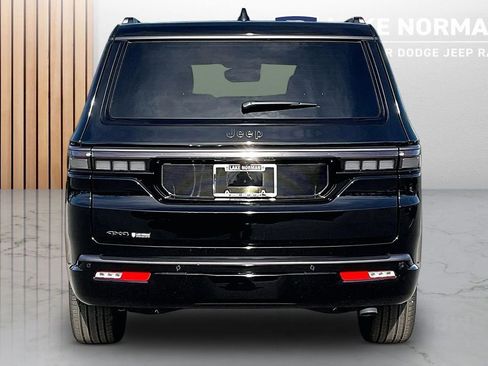 New 2026 Jeep Grand Wagoneer Limited AWD/4WD image 8