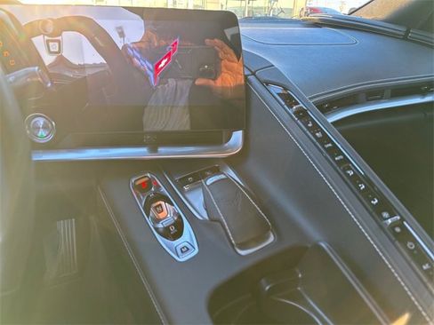 Used 2022 Chevrolet Corvette Stingray Preferred Conv w/ Z51 Performance Package image 11