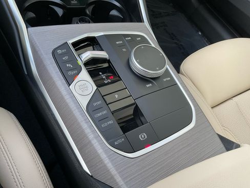 Used 2026 BMW 330i Sedan w/ M Sport Package RWD image 19