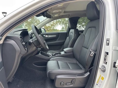 New 2026 Volvo XC40 B5 Plus w/ Protection Package Premier image 13