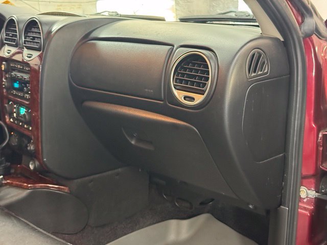 Used 2008 GMC Envoy Denali w/ Sun And 6-Disc Cd Package AWD/4WD image 22
