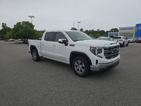 Used 2025 GMC Sierra 1500 SLT RWD image 7