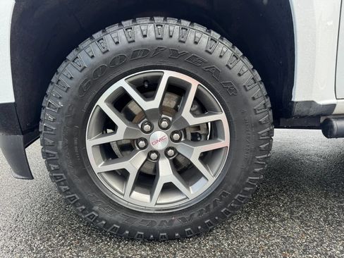 Used 2022 GMC Canyon AT4 w/ Trailering Package AWD/4WD image 8