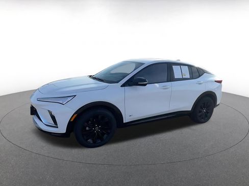 Used 2025 Buick Envista Sport Touring image 8