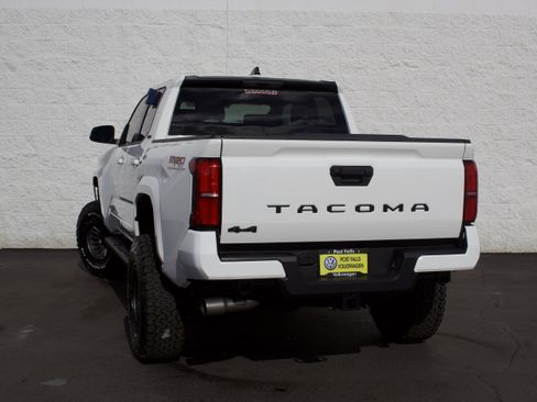 Used 2026 Toyota Tacoma SR5 image 6