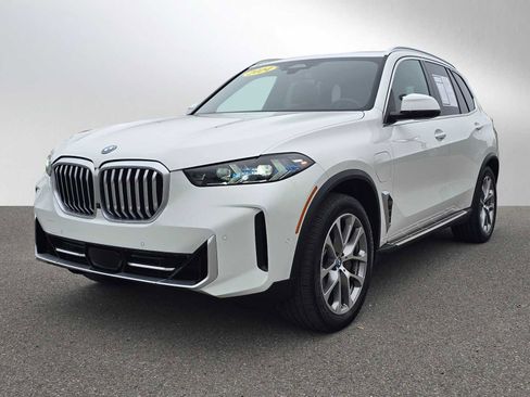 Used 2024 BMW X5 xDrive50e image 7