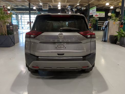 Used 2022 Nissan Rogue SV w/ SV Premium Package image 9