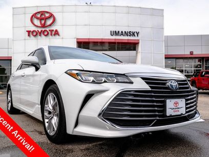 Used 2022 Toyota Avalon XLE w/ Moonroof Package