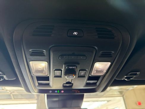 Used 2023 GMC Yukon Denali Ultimate w/ LPO, Floor Liner Package AWD/4WD image 38