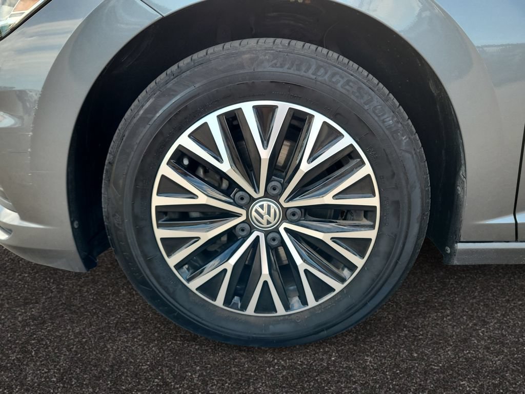 Used 2019 Volkswagen Jetta SE FWD image 14