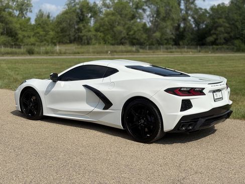 Used 2024 Chevrolet Corvette Stingray Premium Cpe w/ 3LT RWD image 5