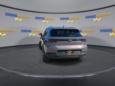 New 2026 Chevrolet Equinox EV LT image 10