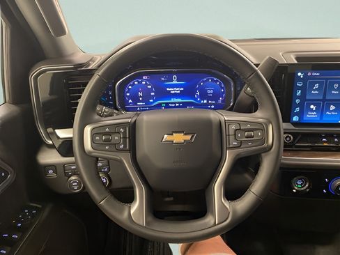 Used 2024 Chevrolet Silverado 1500 LT AWD/4WD image 14