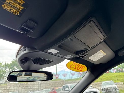 Used 2025 Ford Escape ST-Line AWD/4WD image 16