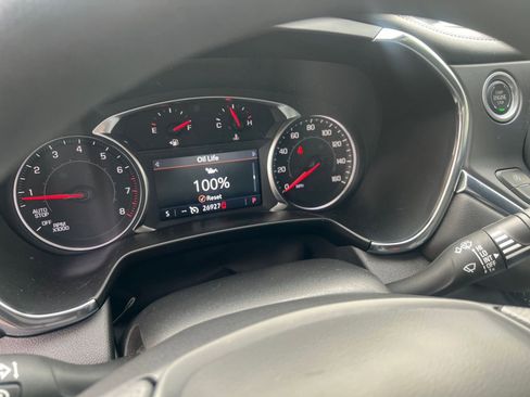 Used 2025 Chevrolet Blazer LT image 40