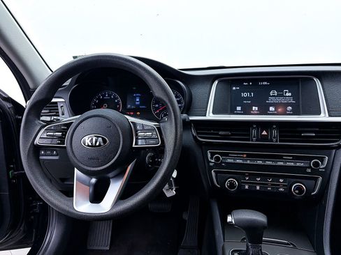 Used 2020 Kia Optima LX image 2