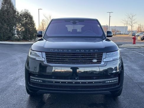 Used 2023 Land Rover Range Rover SE image 2