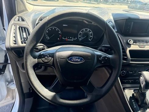 Used 2022 Ford Transit Connect XL FWD image 16