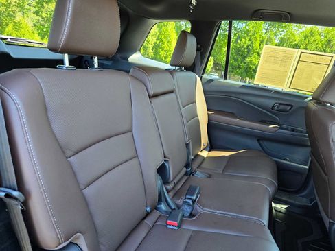 Used 2024 Honda Passport EX-L image 14