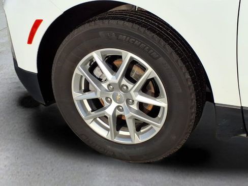 Used 2024 Chevrolet Equinox LT image 10