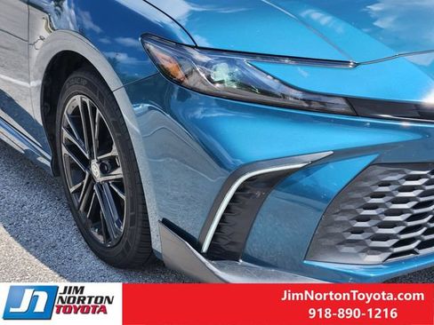 Used 2025 Toyota Camry SE w/ Convenience Package AWD/4WD image 10