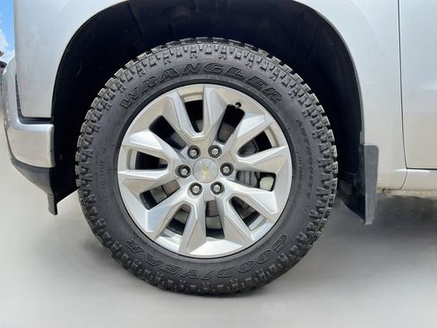 Used 2019 Chevrolet Silverado 1500 Custom w/ Custom Value Package RWD image 29