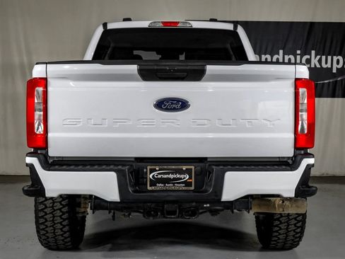 Used 2024 Ford F250 XLT w/ FX4 Off-Road Package AWD/4WD image 10