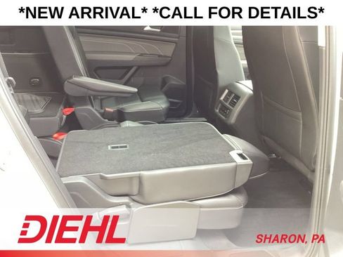 Used 2023 Volkswagen Atlas SEL AWD/4WD image 18