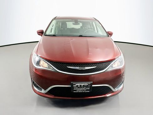 Used 2018 Chrysler Pacifica Touring Plus w/ Tire & Wheel Group image 2