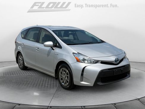 Certified 2017 Toyota Prius V Three FWD image 1