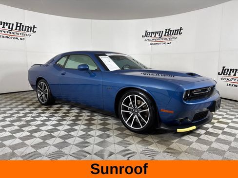Used 2023 Dodge Challenger R/T w/ Cold Weather Group RWD image 4