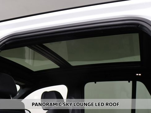 Used 2023 BMW X5 M50i w/ Executive Package image 4