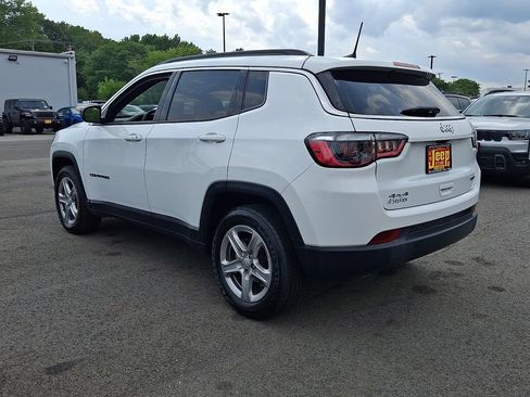 Certified 2024 Jeep Compass Latitude AWD/4WD image 4