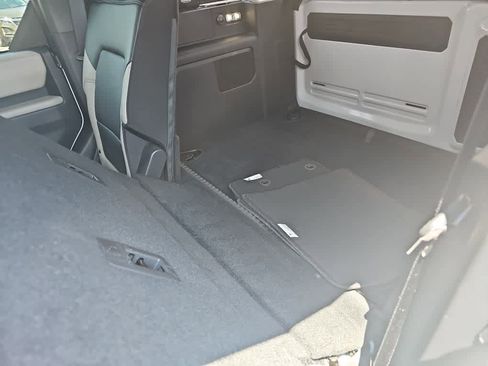 Used 2023 Ford Bronco Wildtrak image 28