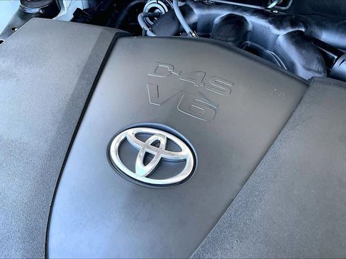 Used 2019 Toyota Highlander Limited image 33