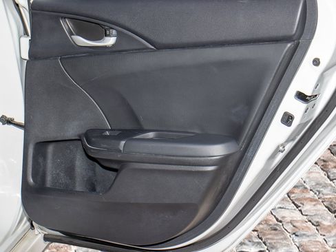 Used 2020 Honda Civic Sport image 12