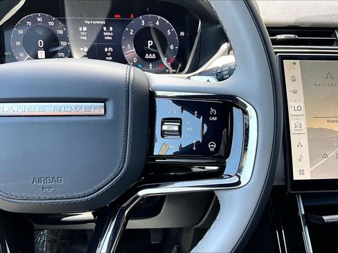 Used 2026 Land Rover Range Rover Velar S AWD/4WD image 19