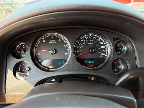 Used 2010 GMC Yukon Denali image 38