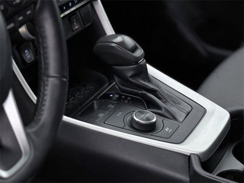 Certified 2021 Toyota RAV4 XLE image 42