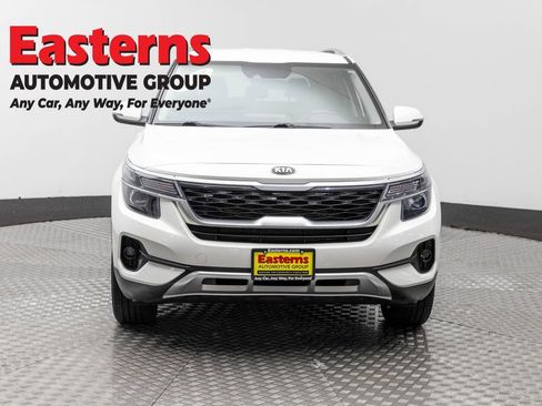 Used 2021 Kia Seltos S AWD/4WD image 2