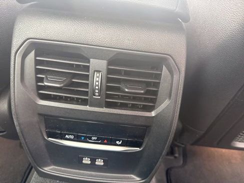 Used 2021 BMW 330i xDrive Sedan w/ M Sport Package image 17