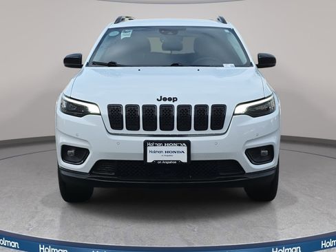 Used 2023 Jeep Cherokee Altitude Lux image 3