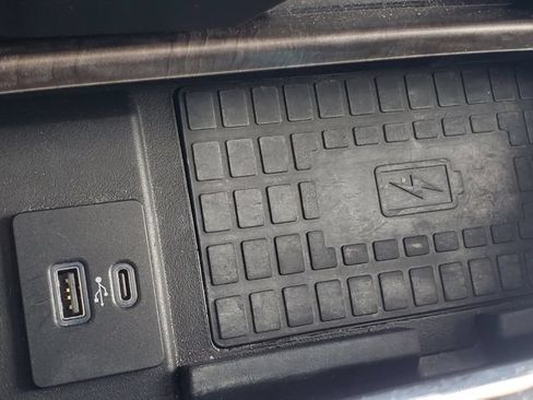 Used 2020 Ford Expedition Limited w/ Equipment Group 301A AWD/4WD image 24