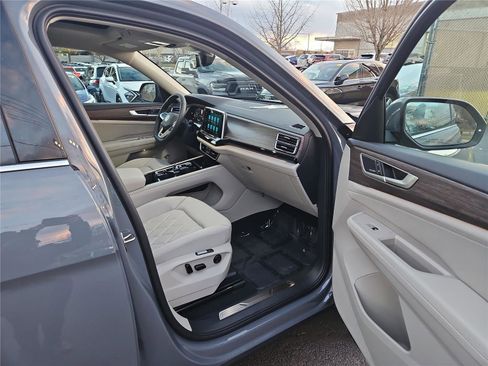 New 2026 Volkswagen Atlas SEL Premium R-Line image 26