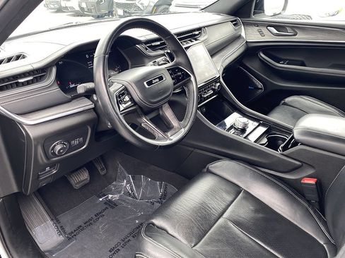 Used 2021 Jeep Grand Cherokee L Overland w/ Luxury Tech Group IV AWD/4WD image 13